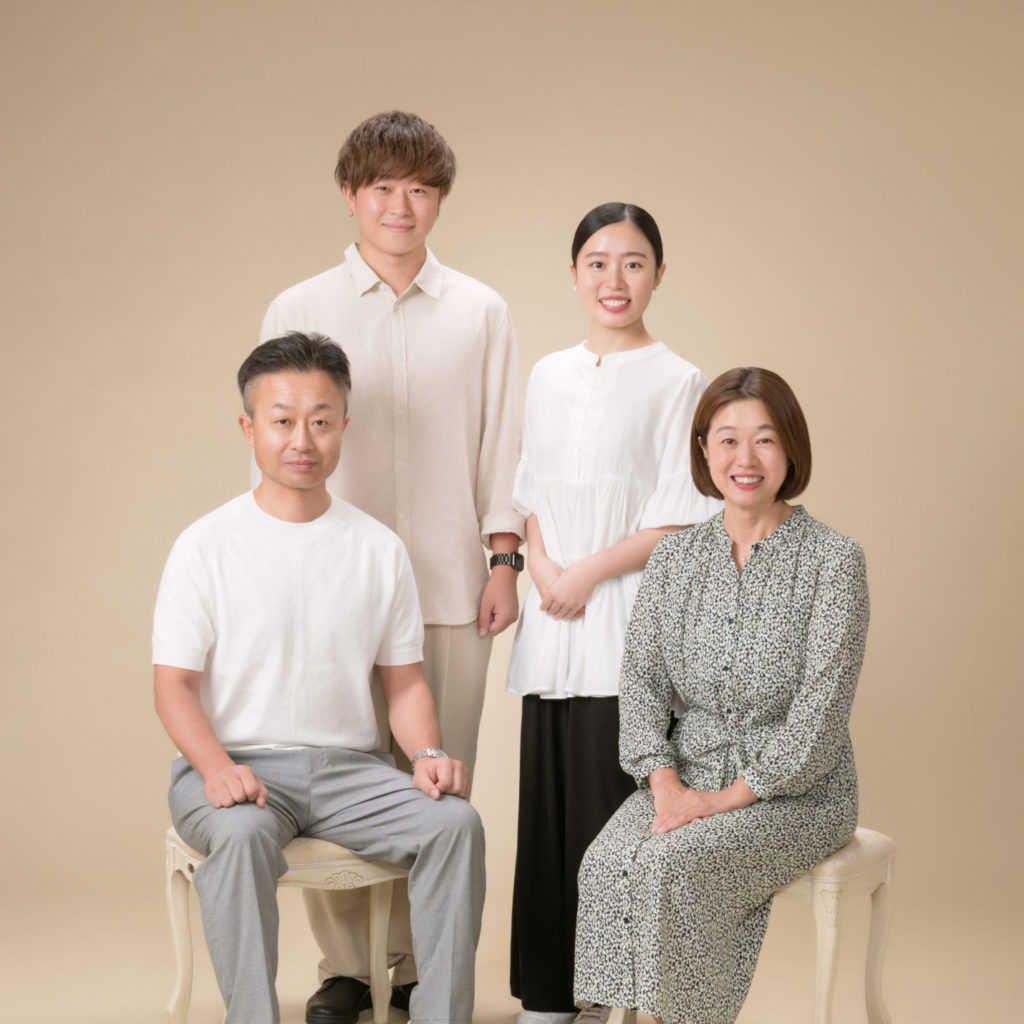 愛知県津島市にあるイトウ写真館の家族写真